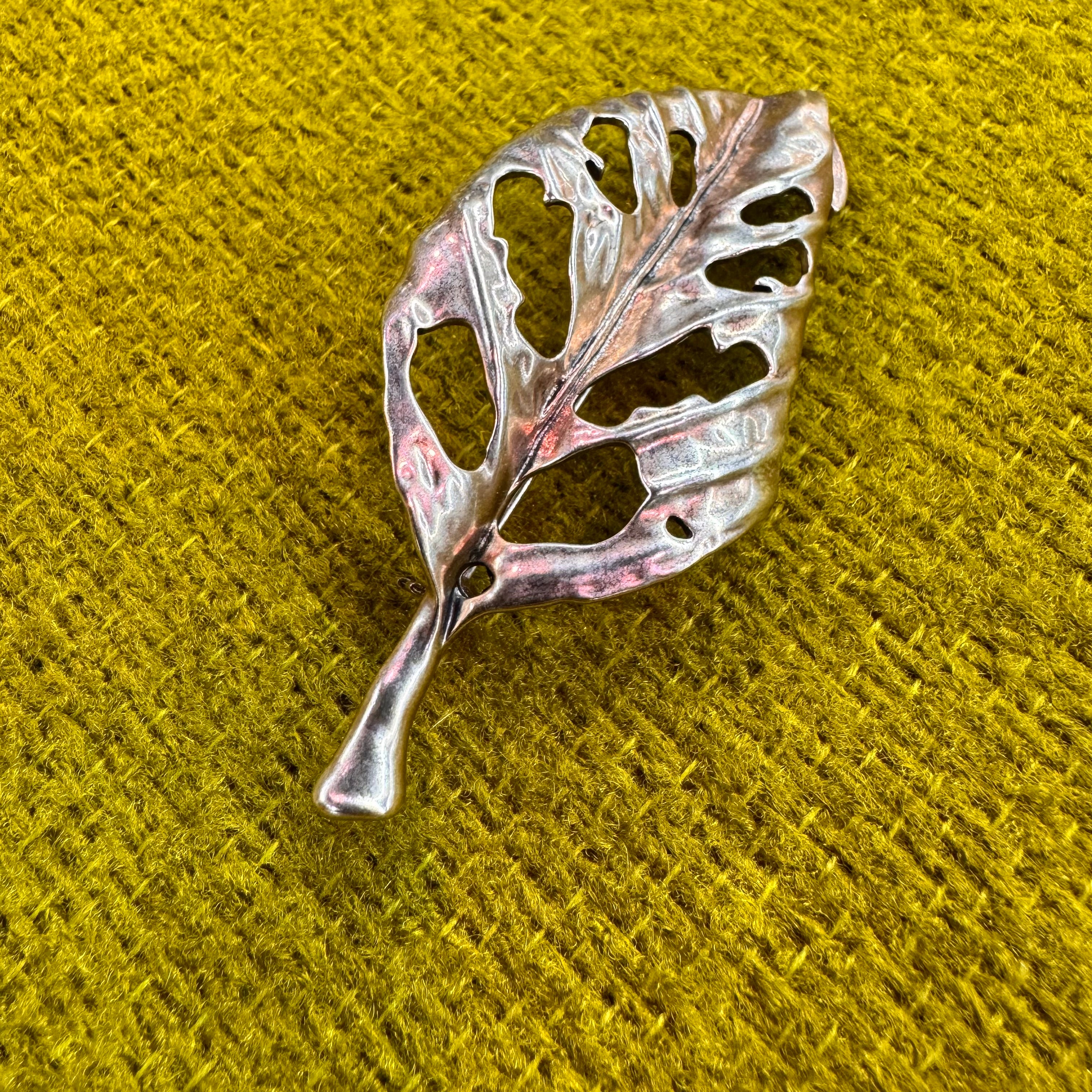 Monstera Leaf Metal Pin