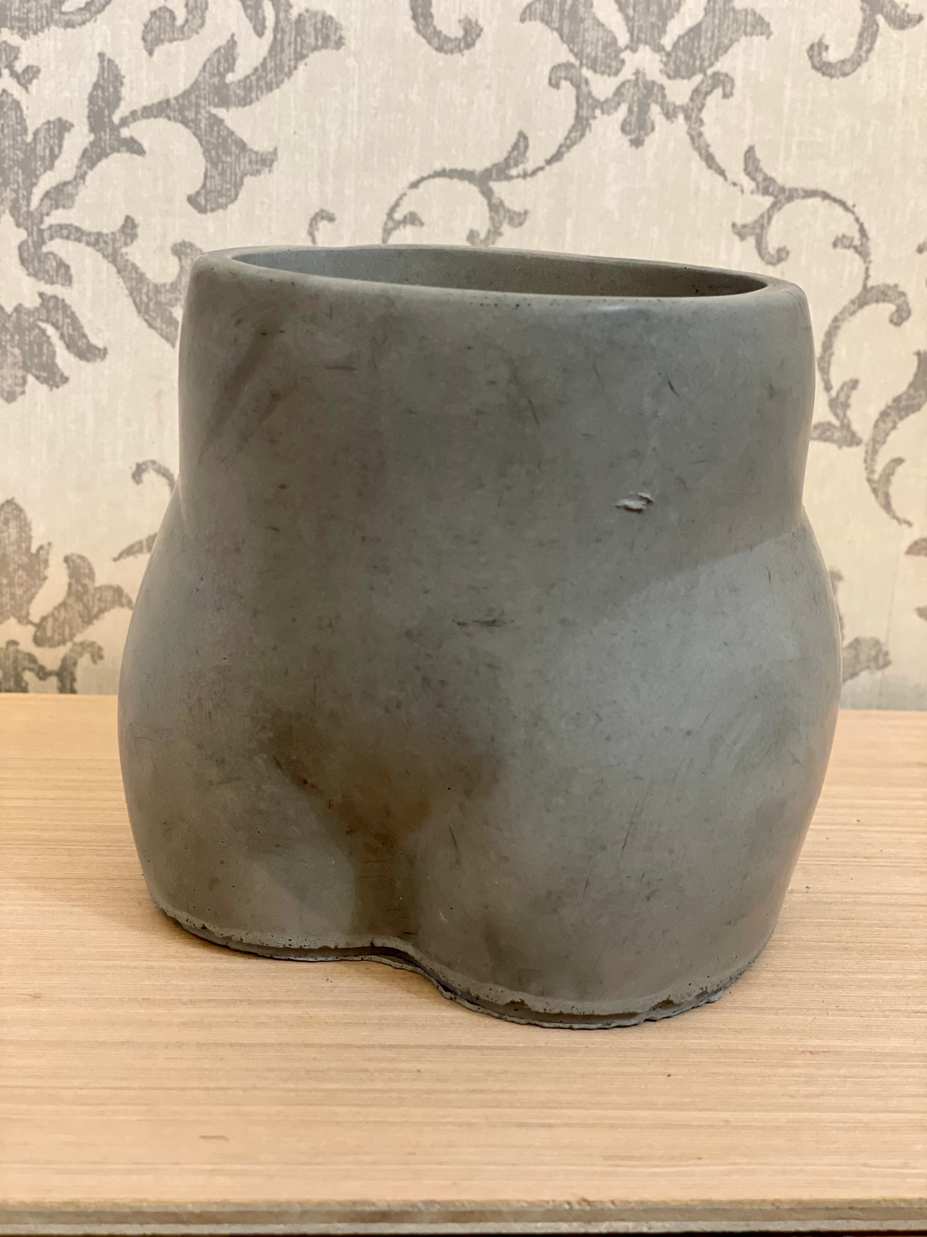 Fanny Concrete Planter